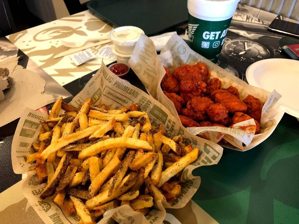 Wingstop | restaurant | 1372 Winston Plaza, Melrose Park, IL 60160, USA | 7086812020 OR +1 708-681-2020