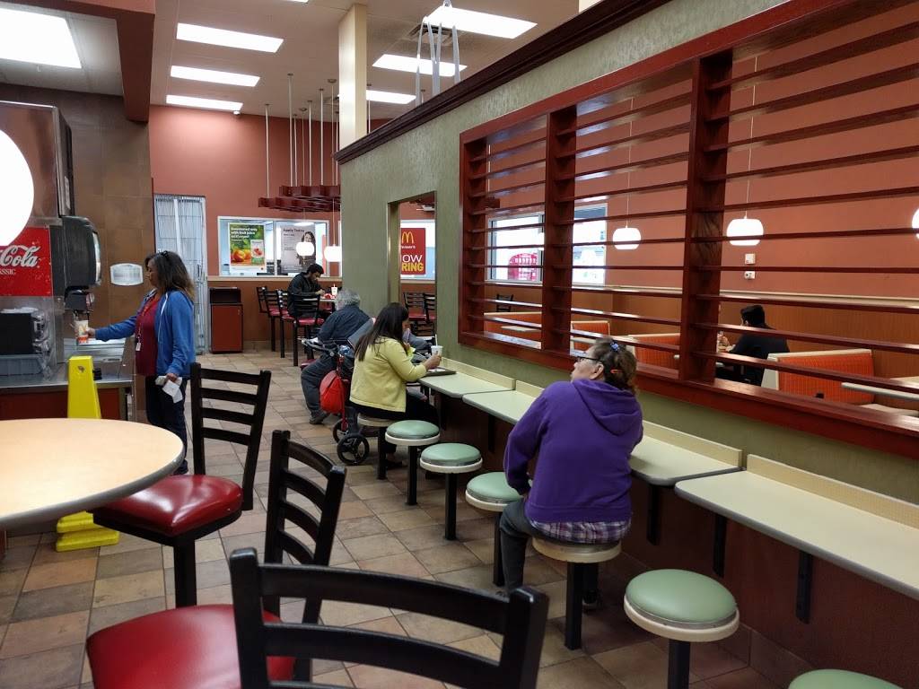 McDonalds | cafe | 7150 Camino Arroyo, Gilroy, CA 95020, USA | 4088483820 OR +1 408-848-3820