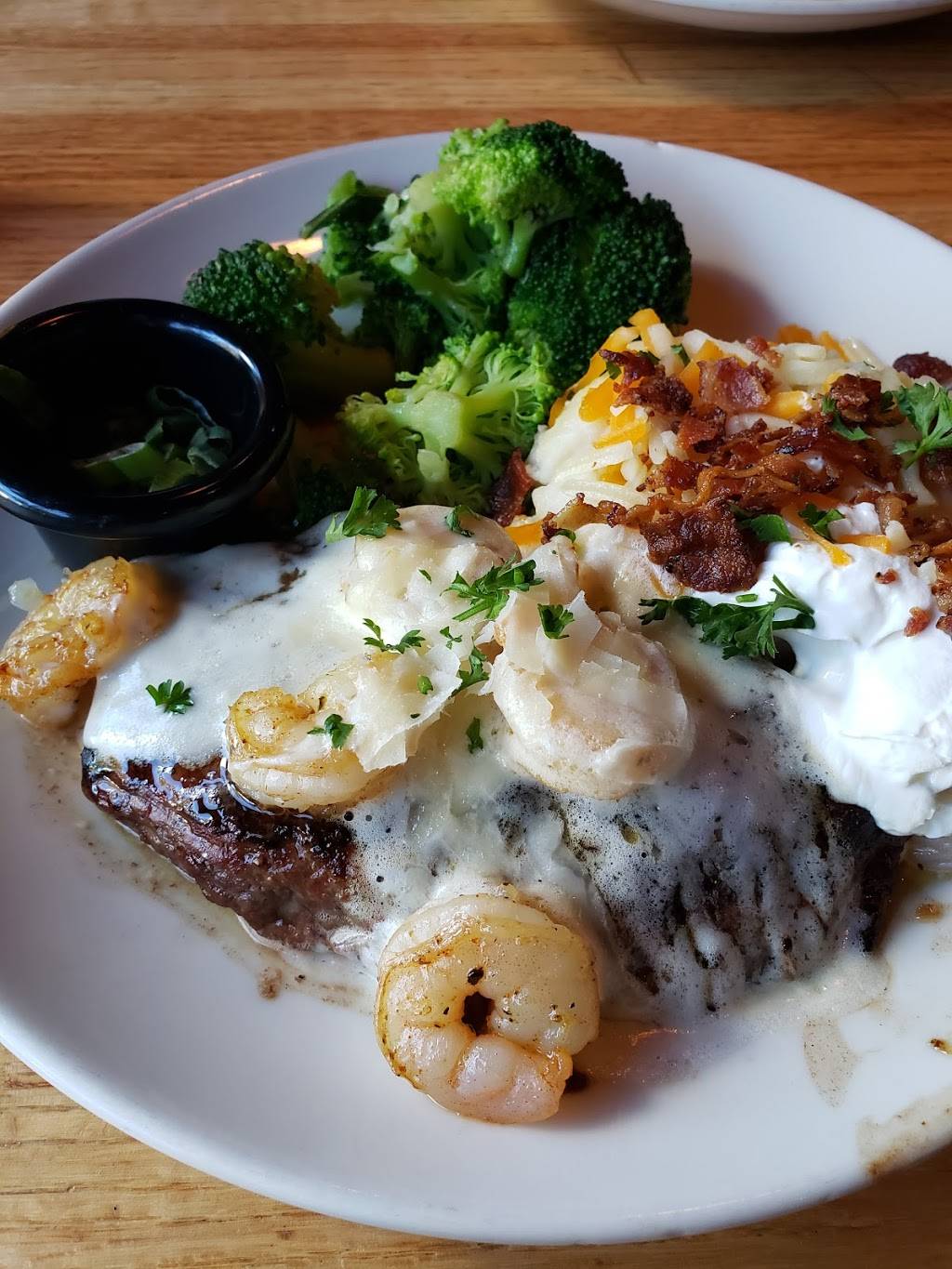 Applebees Grill + Bar | restaurant | 377 N Citrus Ave, Azusa, CA 91702, USA | 6263345103 OR +1 626-334-5103