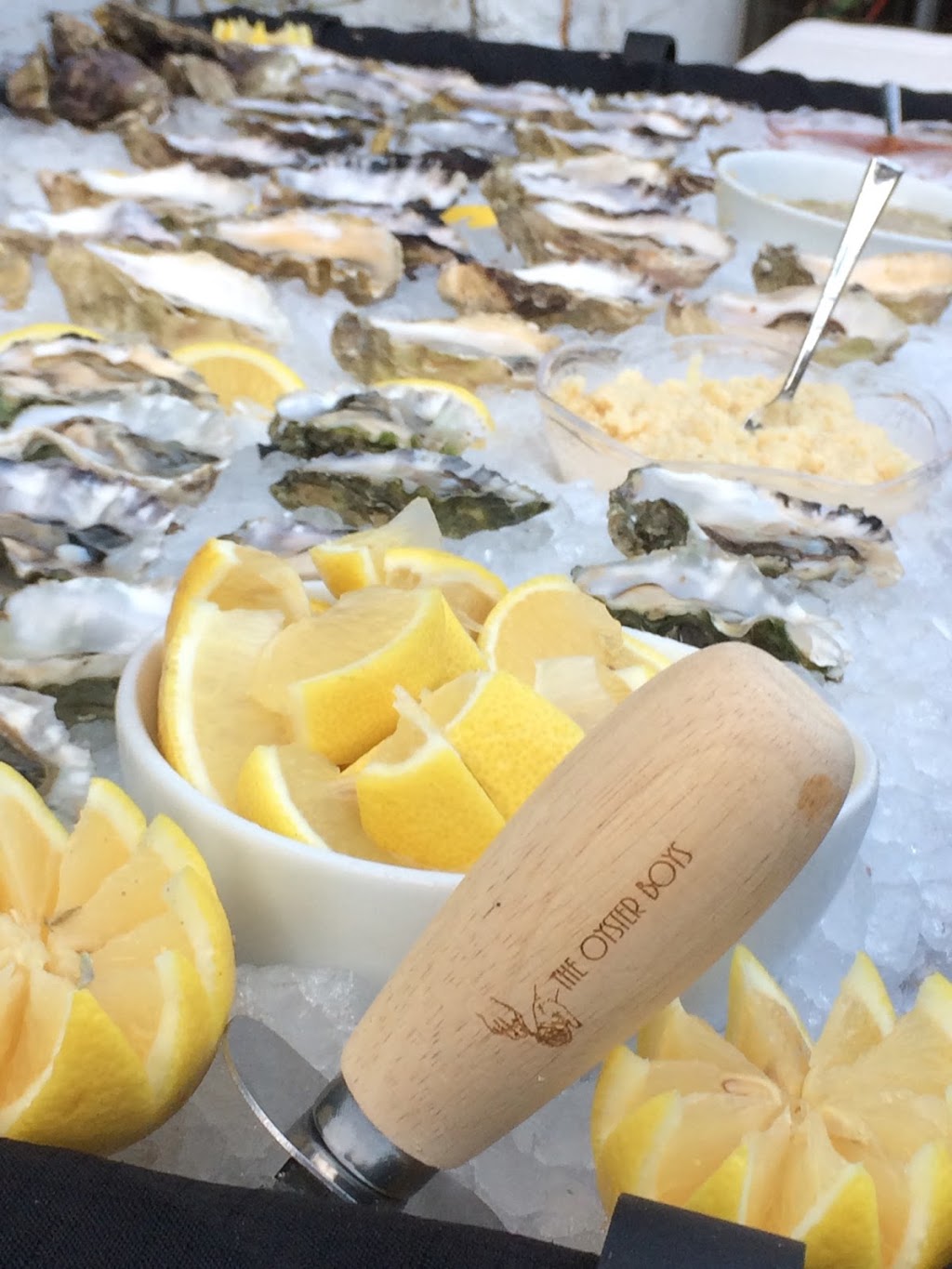 The Oyster Boys | restaurant | ivar st, Hollywood, CA 90028, USA | 7606722283 OR +1 760-672-2283