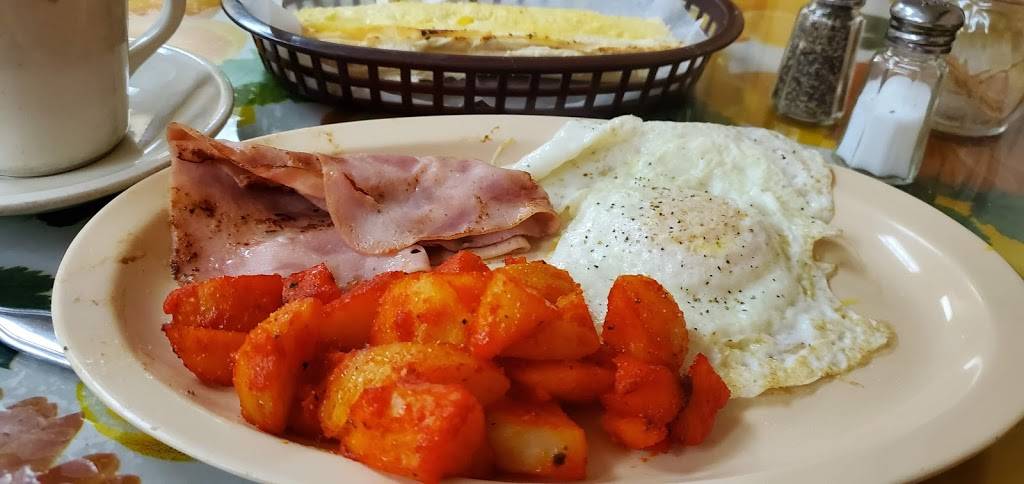 Munchies Cafe | restaurant | 16504 NW 49th Ave, Hialeah, FL 33014, USA | 3056217117 OR +1 305-621-7117