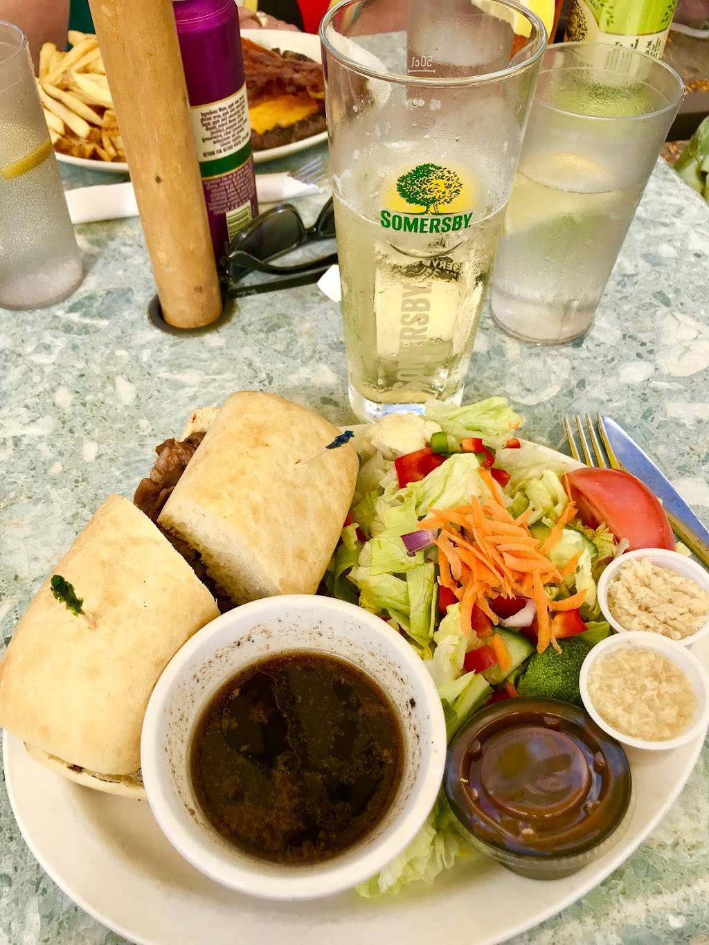 Royal Coachman | restaurant | 1 Main St N, Waterdown, ON L0R 2H5, Canada | 9056895952 OR +1 905-689-5952