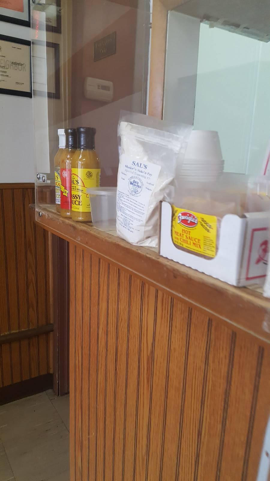 Sals Birdland Restaurant | restaurant | 309 East Ridge Road, Rochester, NY 14621, USA | 5855444171 OR +1 585-544-4171