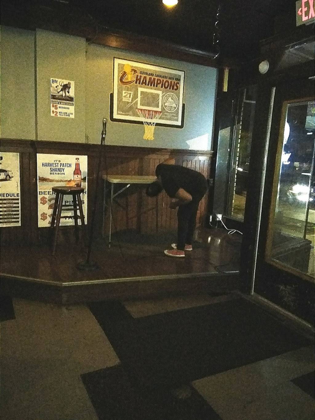 Lakewood Village Tavern | restaurant | 13437 Madison Ave, Lakewood, OH 44107, USA | 2165210301 OR +1 216-521-0301