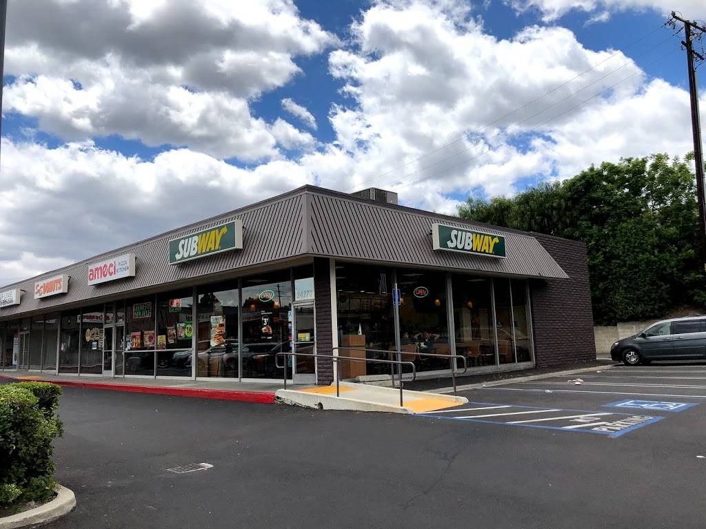 Subway Restaurants | restaurant | 24270 Lyons Ave, Santa Clarita, CA 91321, USA | 6612534999 OR +1 661-253-4999