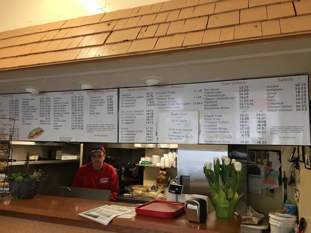 Emilios Homemade Italian Subs | restaurant | 6 Bigelow Ave, Watertown, MA 02472, USA | 6179234647 OR +1 617-923-4647