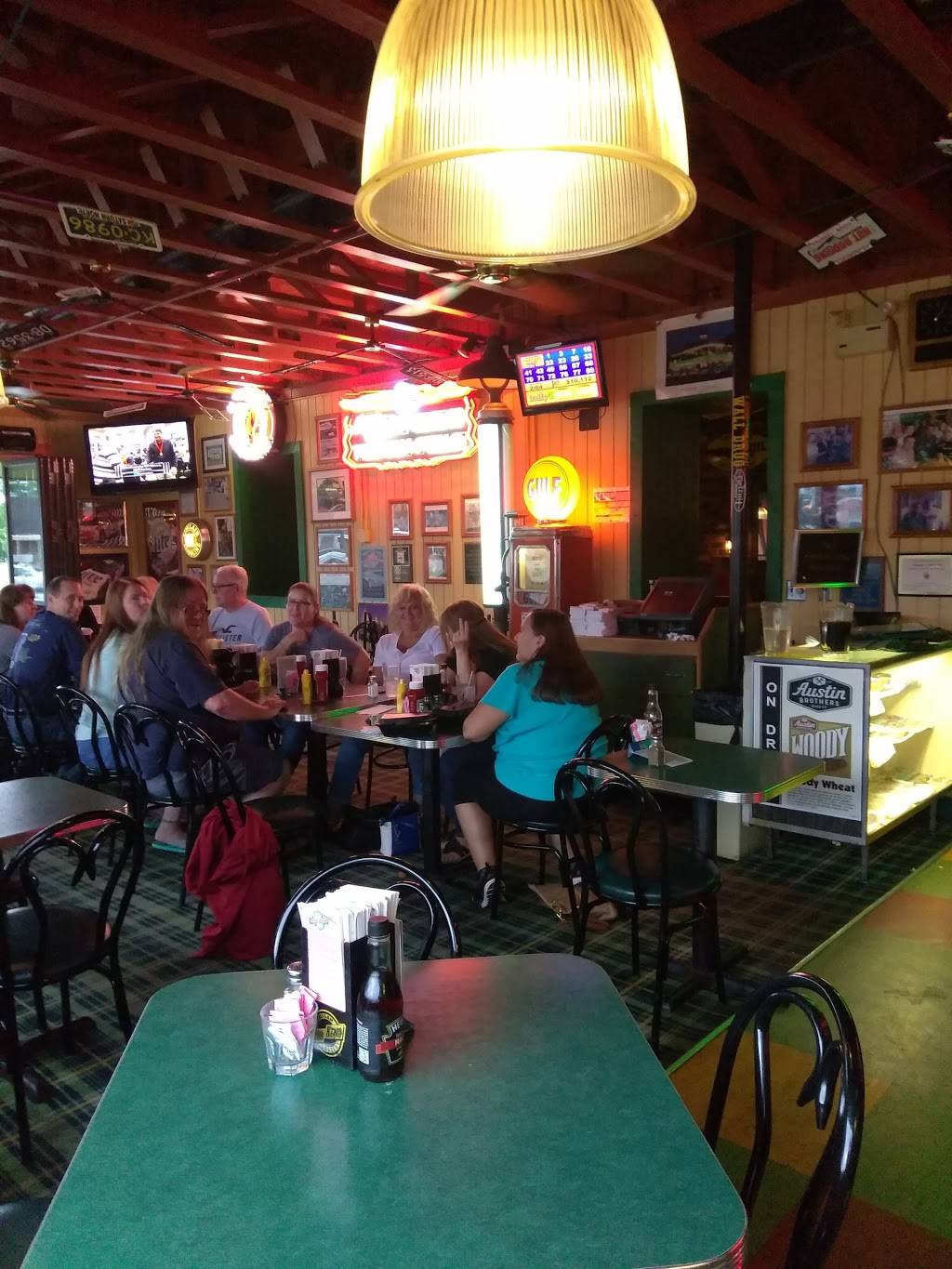 Duggans Irish Pub | restaurant | 31501 Woodward Ave, Royal Oak, MI 48073, USA | 2485493659 OR +1 248-549-3659