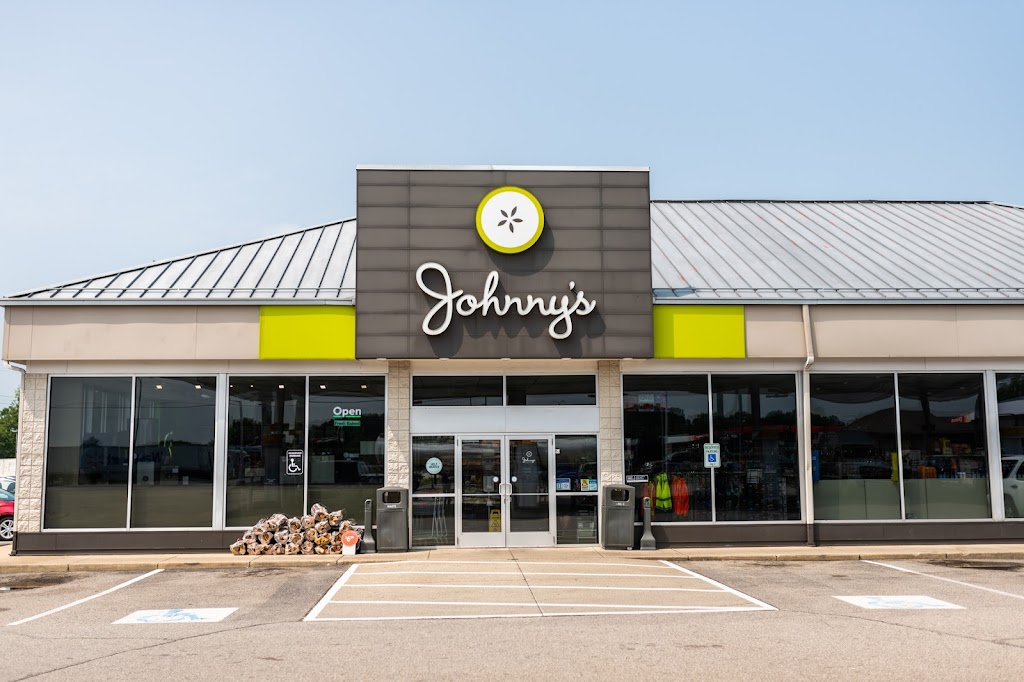 Johnnys Markets | cafe | 6905 Old U.S. 27, Fremont, IN 46737, USA | 2608332959 OR +1 260-833-2959