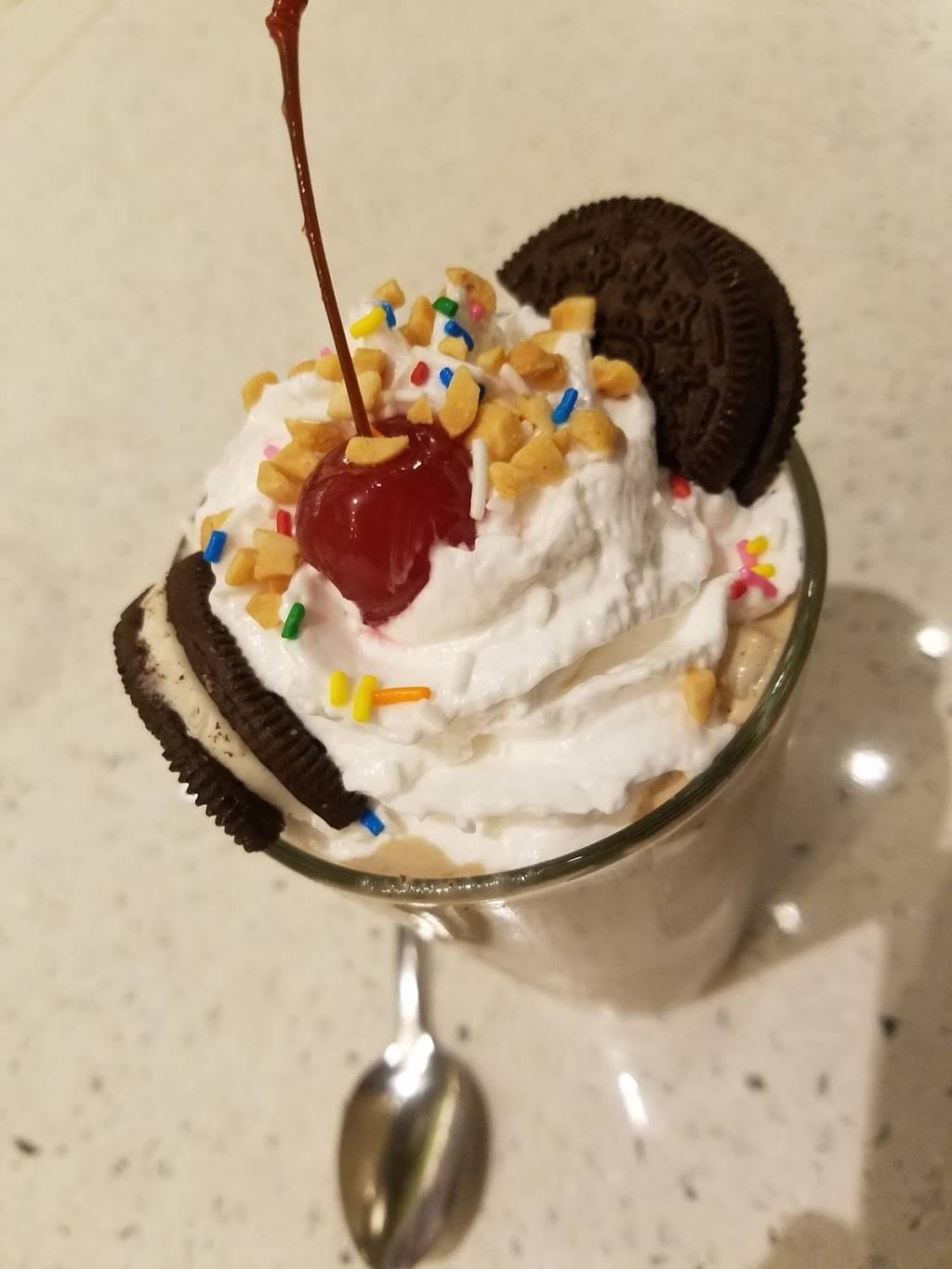 Spiral Diner & Bakery | bakery | 1101 N Beckley Ave, Dallas, TX 75203, USA | 2149484747 OR +1 214-948-4747