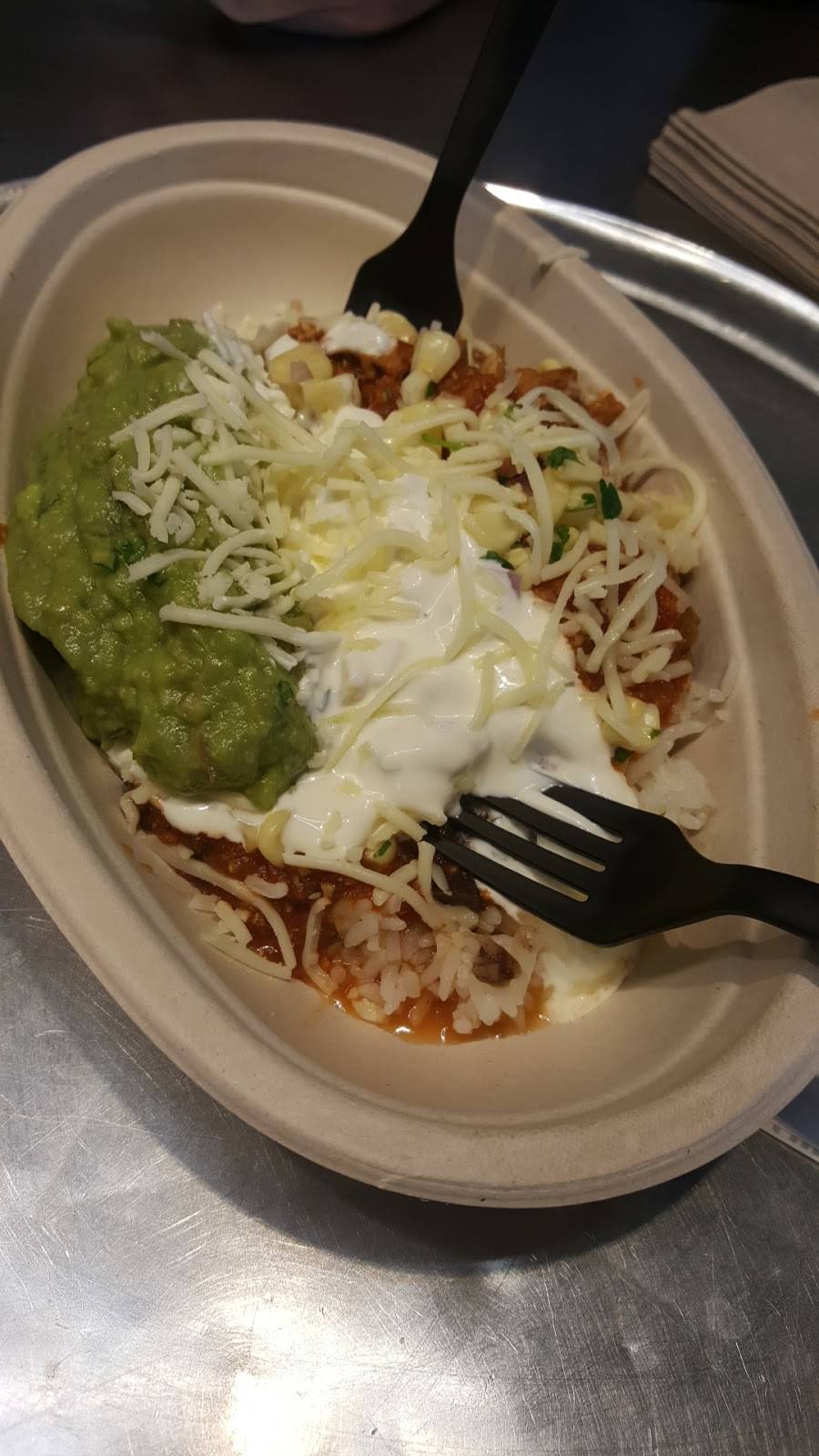 Chipotle Mexican Grill | restaurant | 8911 Ocean Gateway, Easton, MD 21601, USA | 4108222609 OR +1 410-822-2609