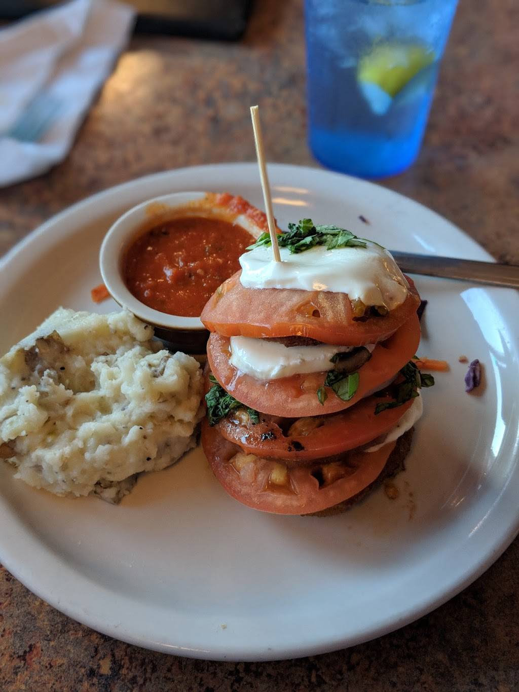 Sunset Bistro | restaurant | 1220 W Wooster St A, Bowling Green, OH 43402, USA | 4193539378 OR +1 419-353-9378