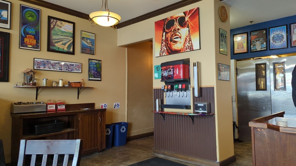 Martollis Hand Tossed Pizza Plaza | restaurant | 38 E Main St, Ashland, OR 97520, USA | 5414821918 OR +1 541-482-1918