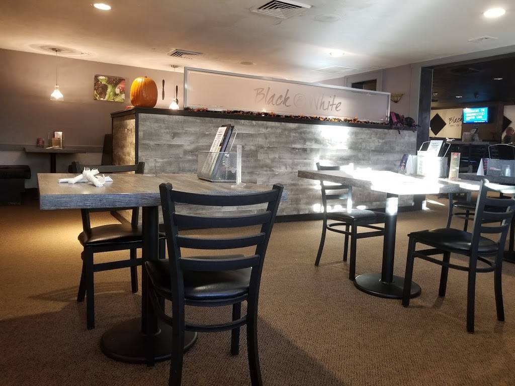 Black & White Grille | restaurant | 206 N Spencer Rd, Spencer, MA 01562, USA | 5088855018 OR +1 508-885-5018