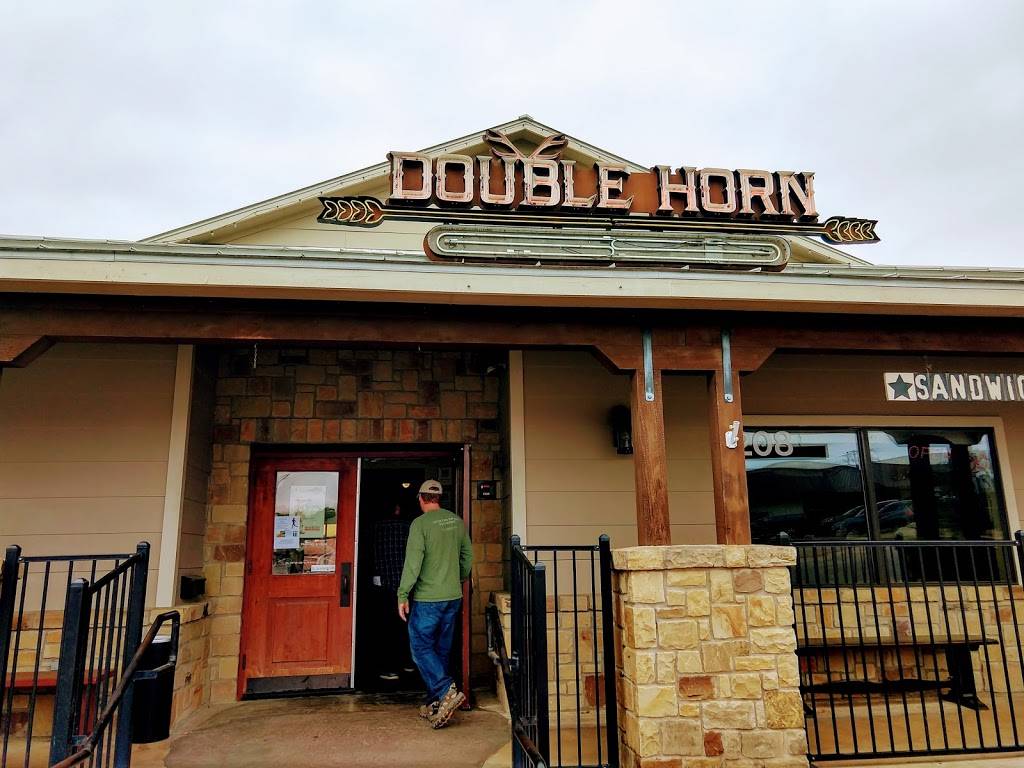 Double Horn Brewing Company | restaurant | 208 Ave H, Marble Falls, TX 78654, USA | 8306935165 OR +1 830-693-5165