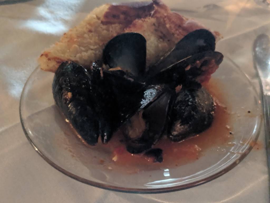 Ginas by the Sea | restaurant | 134 Taunton Ave, Dennis, MA 02638, USA | 5083853213 OR +1 508-385-3213