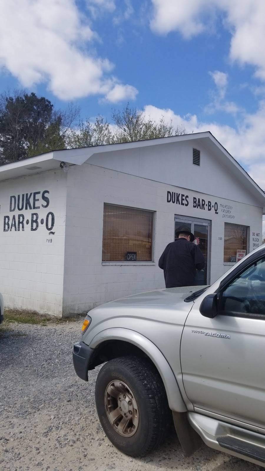 Dukes Bar-B-Q | restaurant | 801-813 Chestnut St, Orangeburg, SC 29115, USA | 8035349418 OR +1 803-534-9418