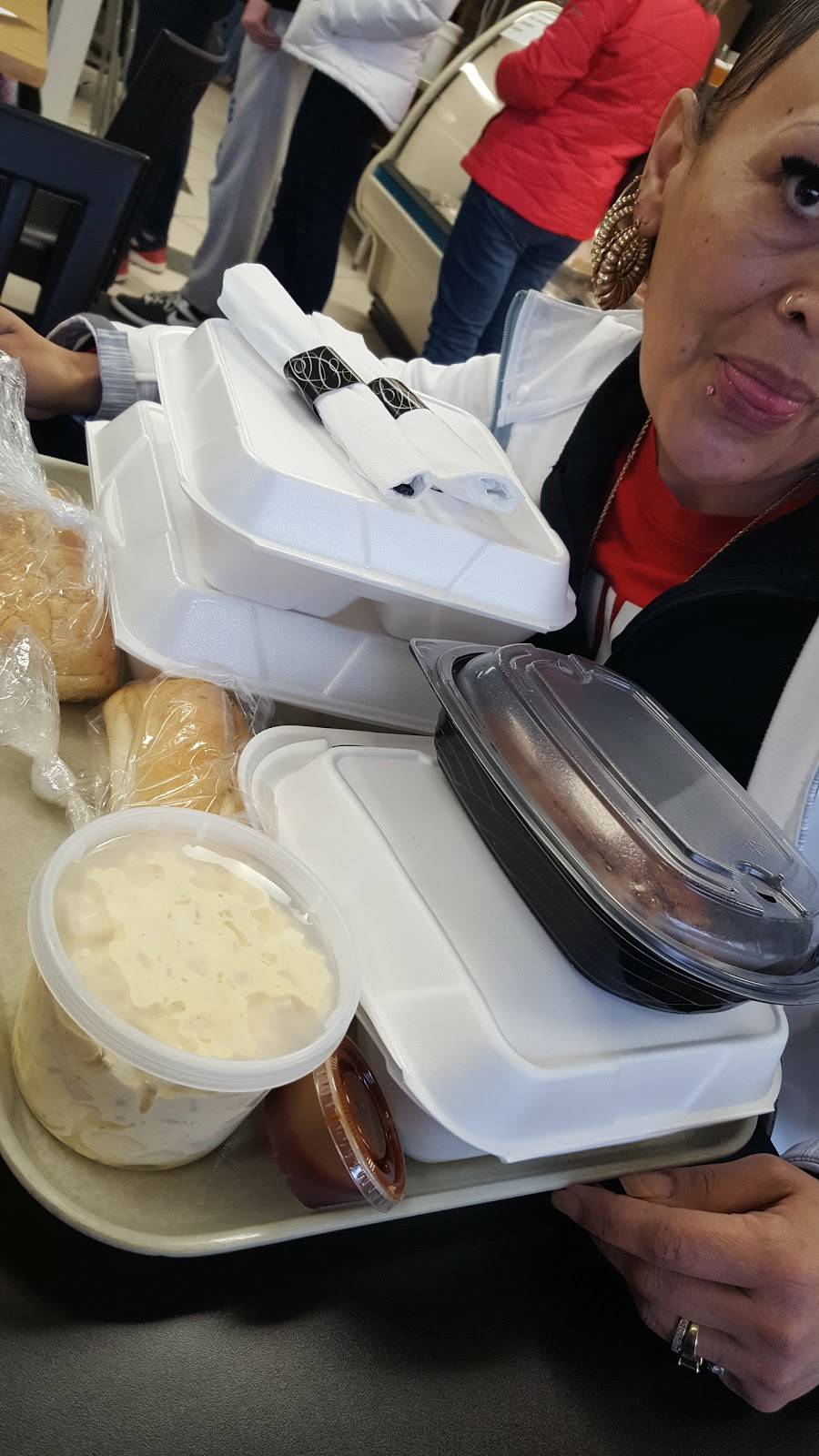 Scrappys BBQ & Catering | restaurant | 925 Madison Ave, South Milwaukee, WI 53172, USA | 4143048744 OR +1 414-304-8744