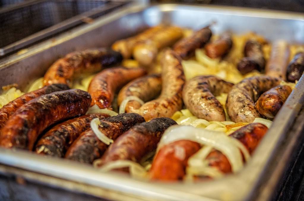 Barbed Wire Reef Restaurant and Food Trucks | restaurant | 4499 W 38th Ave #102, Denver, CO 80218, USA | 7202427042 OR +1 720-242-7042