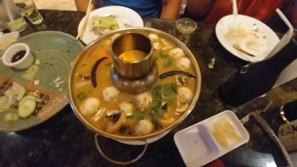 The Boat Sushi & Thai | restaurant | 150 S Sepulveda Blvd, El Segundo, CA 90245, USA | 3105249297 OR +1 310-524-9297