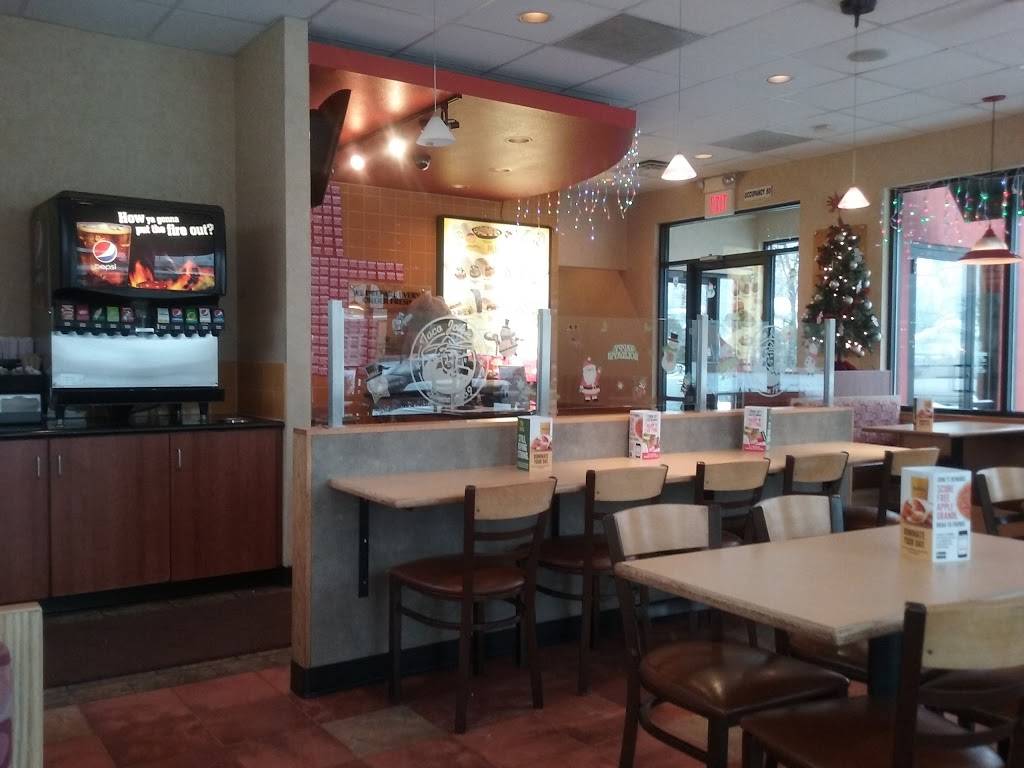 Taco Johns | restaurant | 105 N Sawyer St, Oshkosh, WI 54902, USA | 9202308226 OR +1 920-230-8226