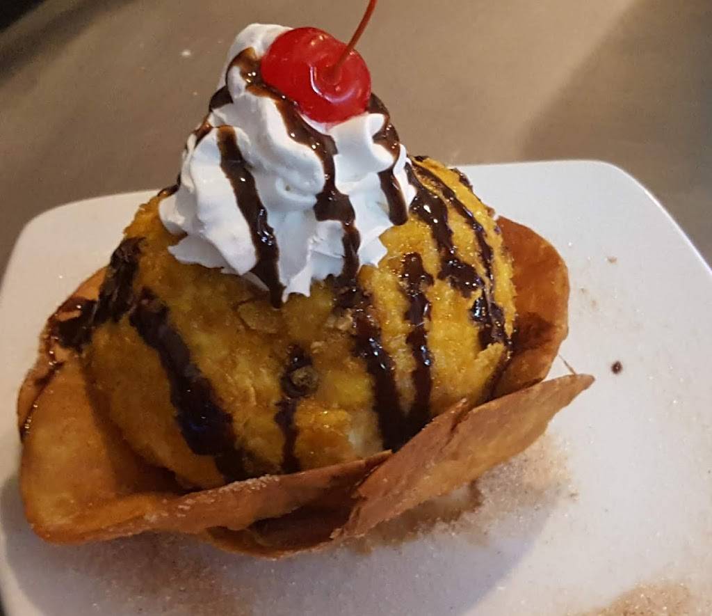 No Wake Bar and Grill | restaurant | 99 Kazimour Dr, Port Barrington, IL 60010, USA | 8473828866 OR +1 847-382-8866