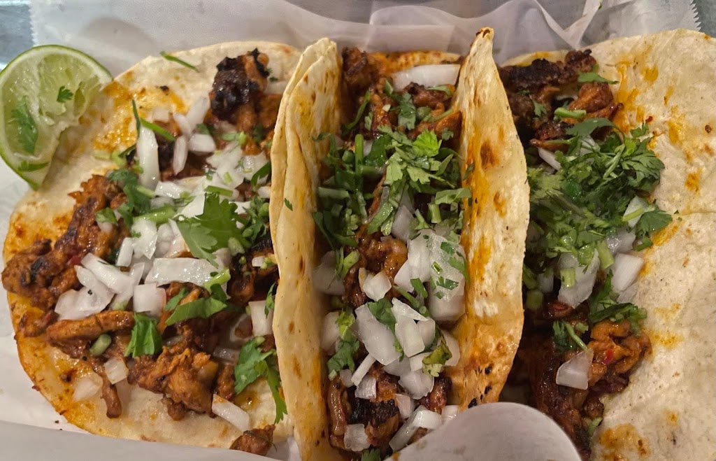 Taqueria Jalisco | restaurant | 1313 N Bryant Blvd, San Angelo, TX 76903, USA | 3252276939 OR +1 325-227-6939