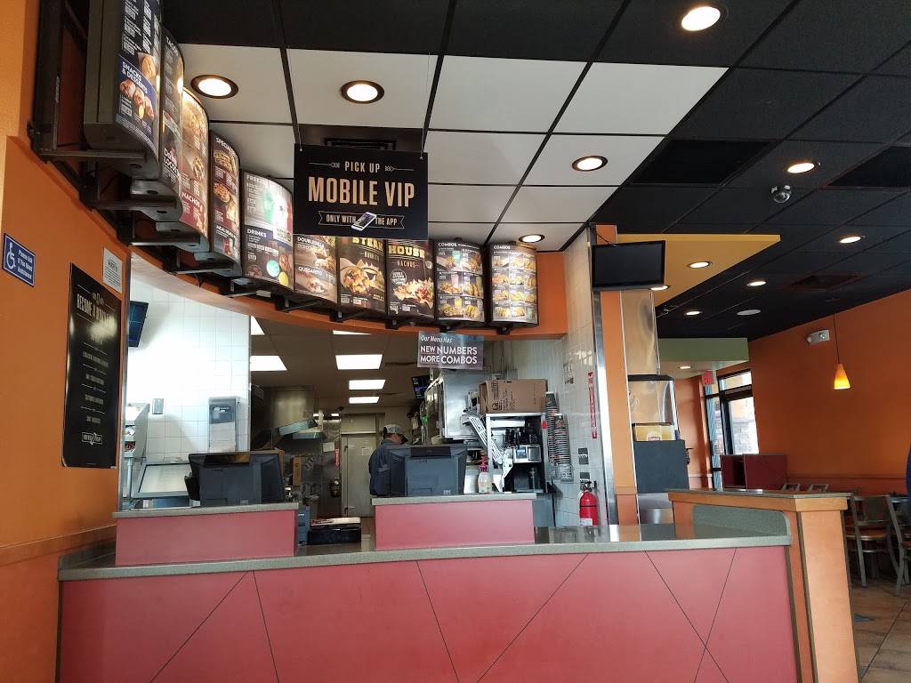 Taco Bell | meal takeaway | 11007 Garvey Ave, El Monte, CA 91733, USA | 6264442074 OR +1 626-444-2074