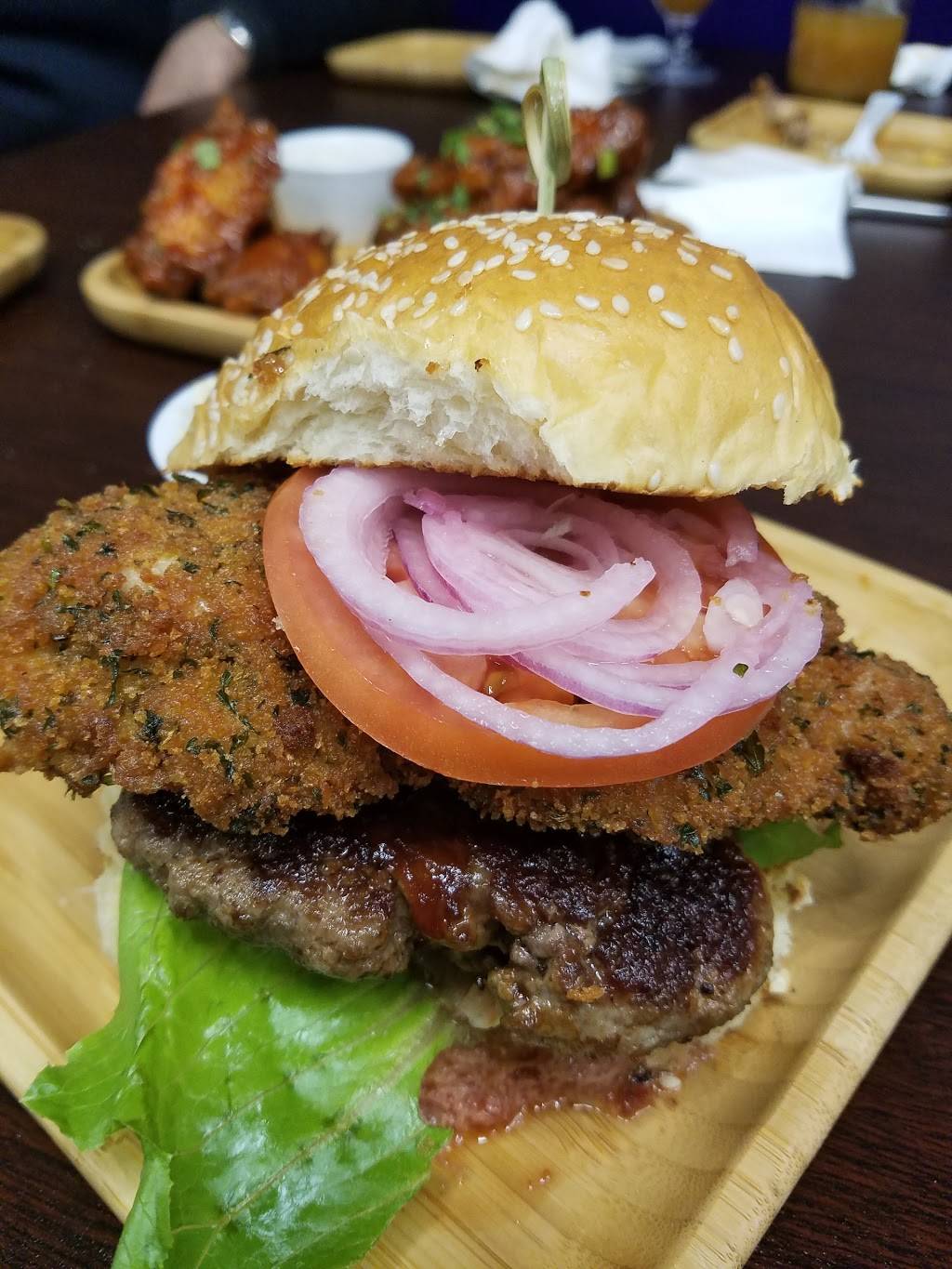 Burgers+Q | restaurant | 4726 New Utrecht Ave, Brooklyn, NY 11219, USA | 7185522084 OR +1 718-552-2084