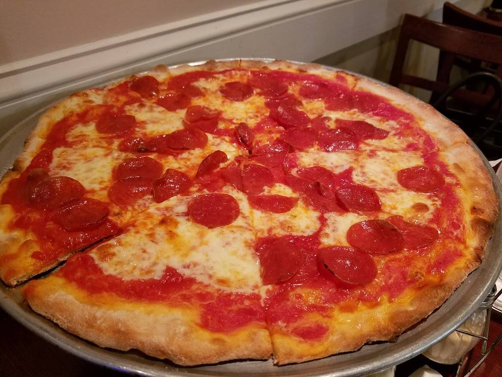 Baggios Pizza Restaurant | meal delivery | 212 Main St, Fort Lee, NJ 07024, USA | 2015857979 OR +1 201-585-7979