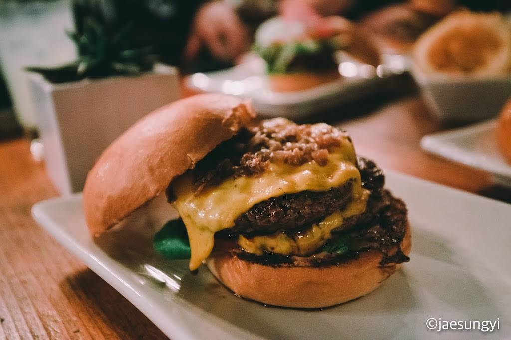 Umami Burger - Los Feliz | restaurant | 4655 Hollywood Blvd, Los Angeles, CA 90027, USA | 3236693922 OR +1 323-669-3922