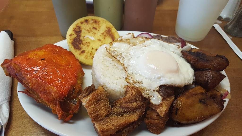 La Unica Food Mart | restaurant | 1515 W Devon Ave, Chicago, IL 60660, USA | 7733022705 OR +1 773-302-2705