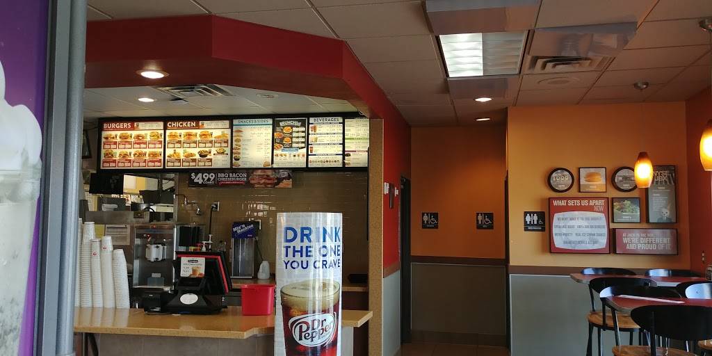 Jack in the Box | restaurant | 690 SW 19th St, Moore, OK 73160, USA | 4057930546 OR +1 405-793-0546