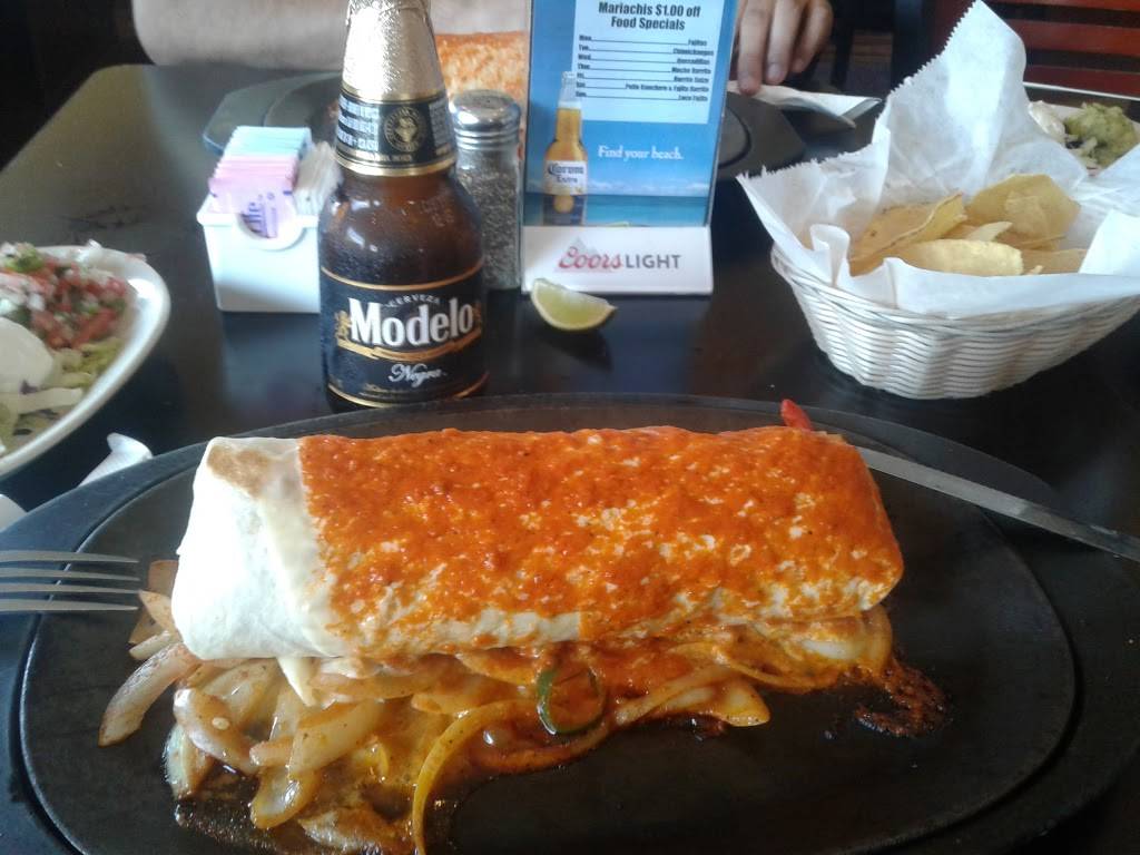 Mariachis | restaurant | 2922 N Center St, Maryville, IL 62062, USA | 6182886300 OR +1 618-288-6300