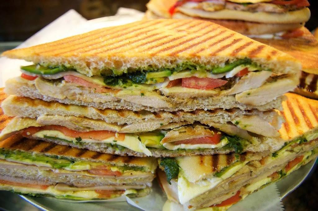 American Pie Pizzeria | meal delivery | 2044 Montauk Hwy, Bridgehampton, NY 11932, USA | 6316136177 OR +1 631-613-6177