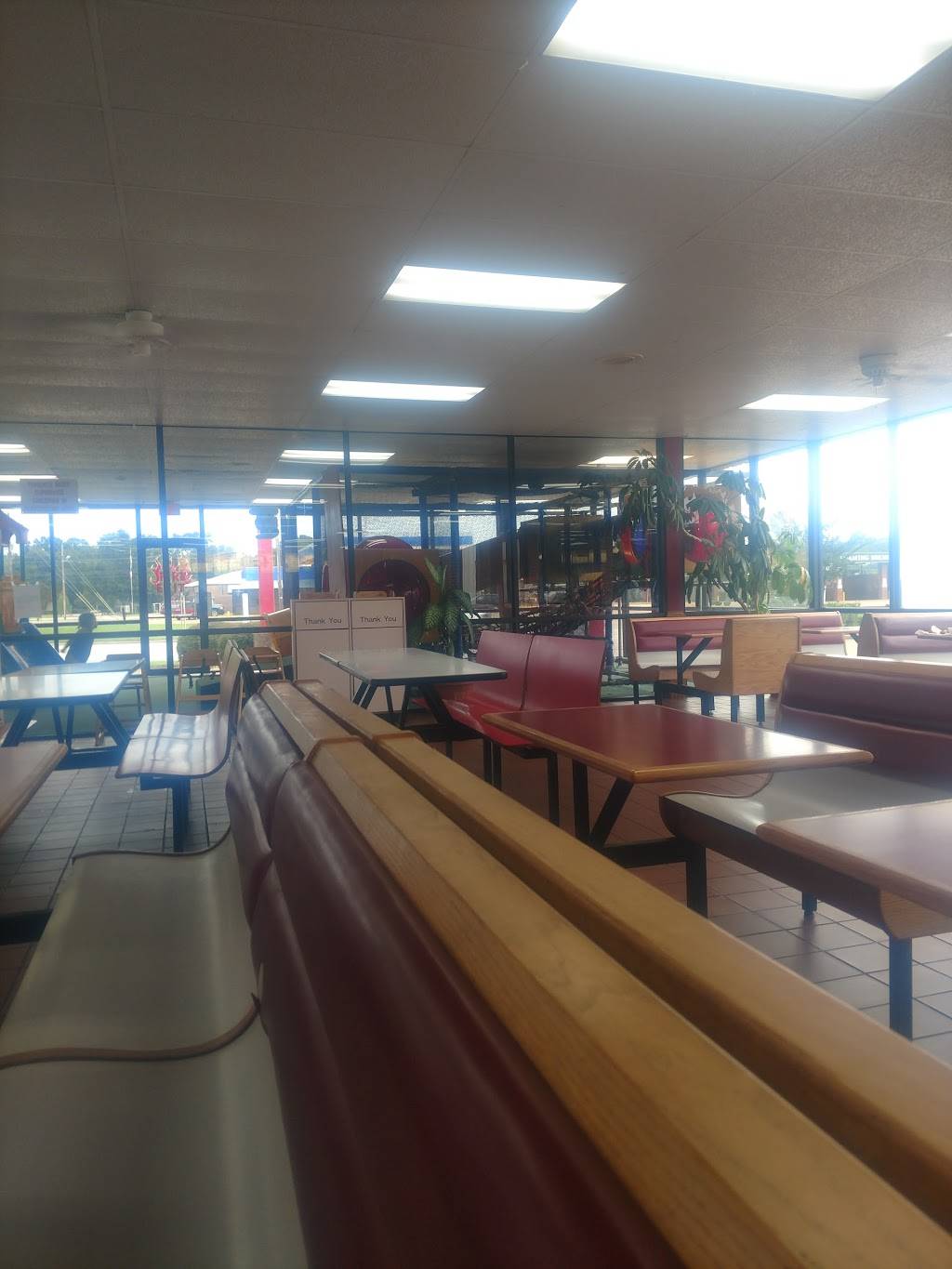 Dairy Queen Store | restaurant | 100 US-80, White Oak, TX 75693, USA | 9037591441 OR +1 903-759-1441