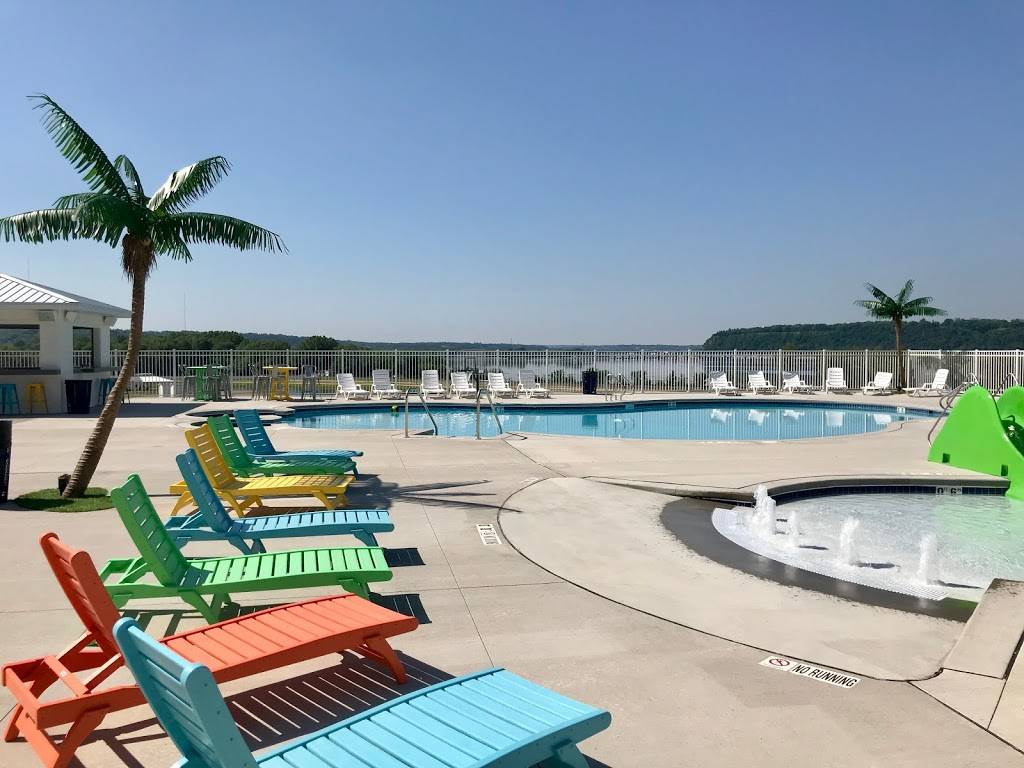 Coconut Cove Resort | restaurant | 1549 Bluff Rd, Hazel Green, WI 53811, USA | 6087485480 OR +1 608-748-5480