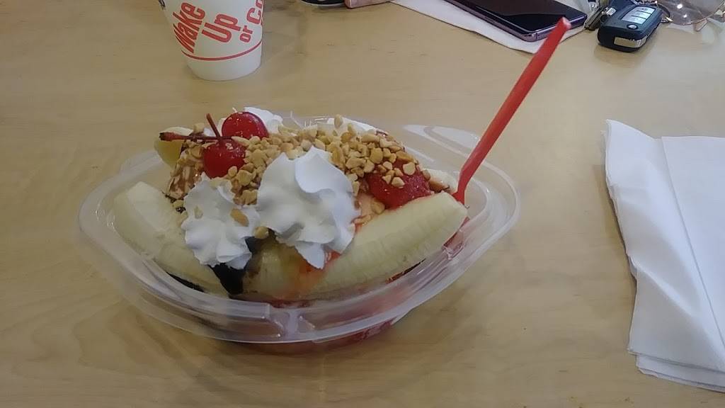 Dairy Queen Store | restaurant | 2818 N Main St, Baytown, TX 77521, USA | 2814203531 OR +1 281-420-3531