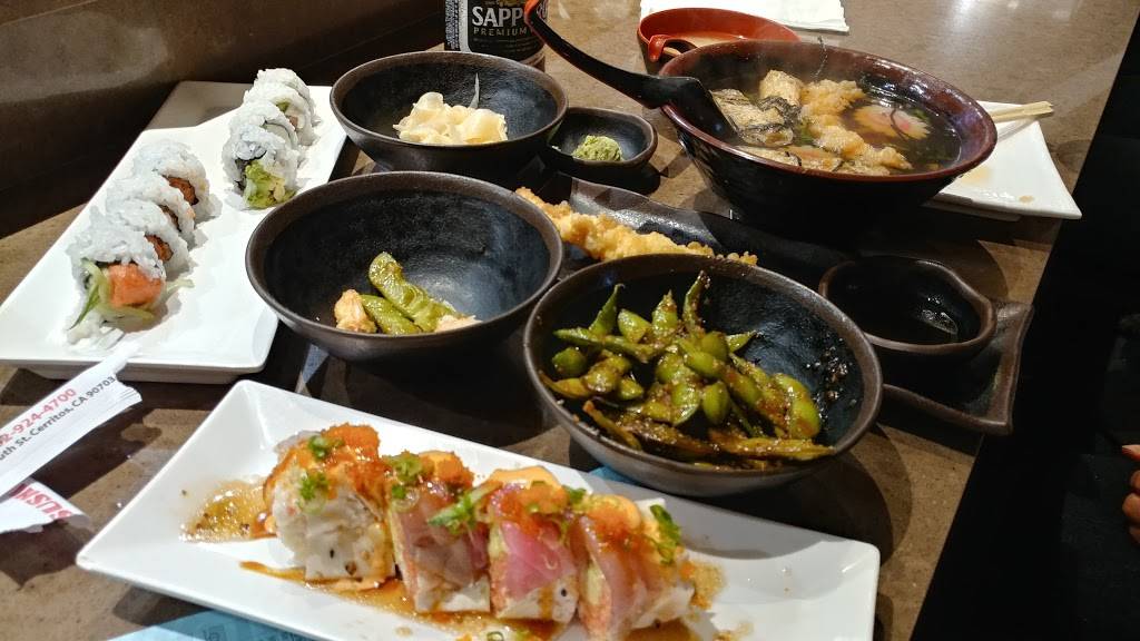 Sake2me Sushi | restaurant | 11454 South St, Cerritos, CA 90703, USA | 5629244700 OR +1 562-924-4700