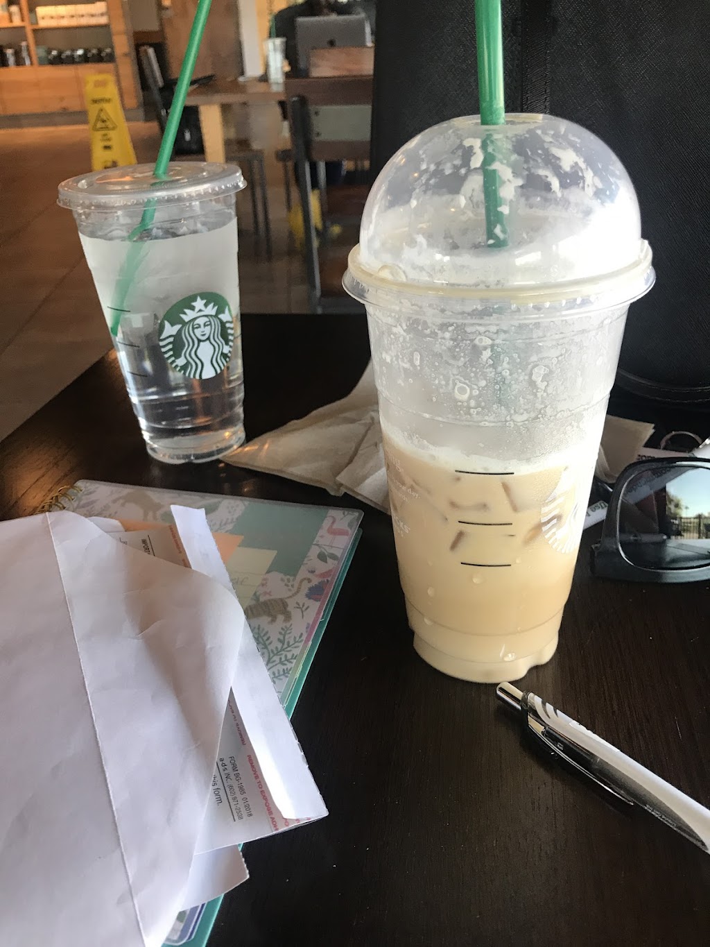 Starbucks | cafe | 730 W Camelback Rd, Phoenix, AZ 85013, USA | 6022770021 OR +1 602-277-0021