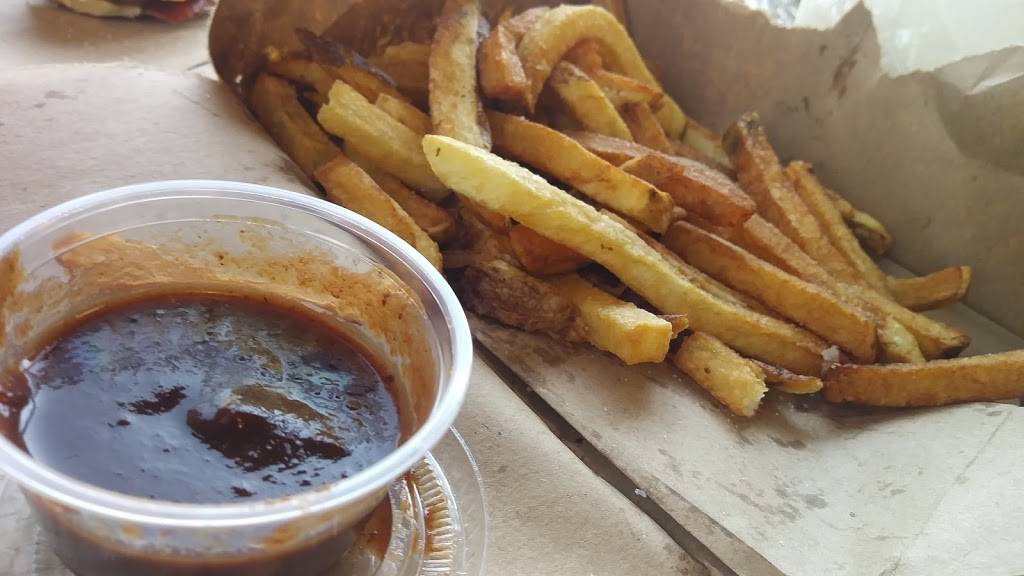 Five Guys | meal takeaway | 12640 S Cleveland Ave #201, Fort Myers, FL 33907, USA | 2399317608 OR +1 239-931-7608