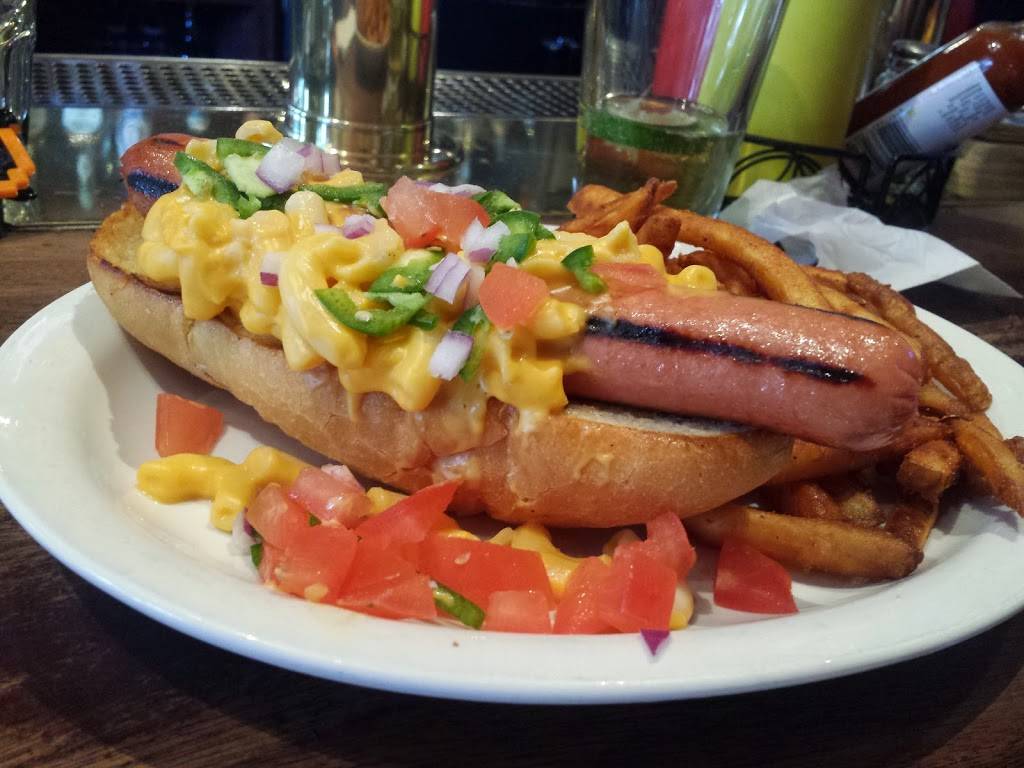 Polo Grounds Pub & Grill | restaurant | 747 3rd St, San Francisco, CA 94107, USA | 4157771177 OR +1 415-777-1177