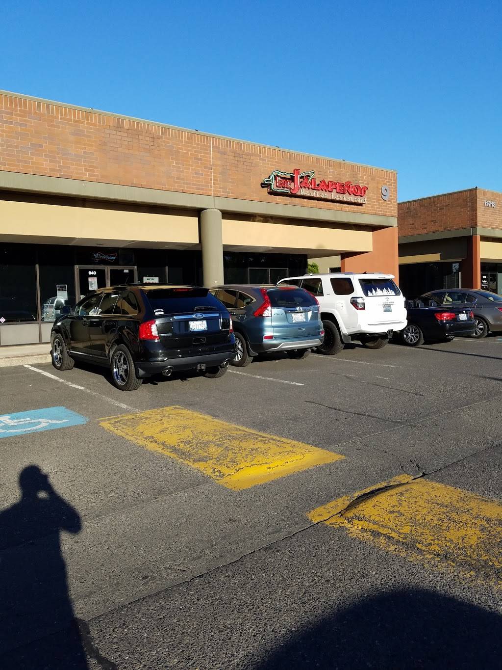 Los Jalapenos Mexican Restaurant | restaurant | 11711 NE 99th St #940, Vancouver, WA 98682, USA | 3608836588 OR +1 360-883-6588