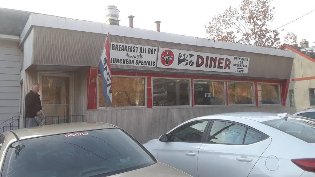 50/50 Diner | restaurant | 440 River St, Fitchburg, MA 01420, USA | 9783458030 OR +1 978-345-8030