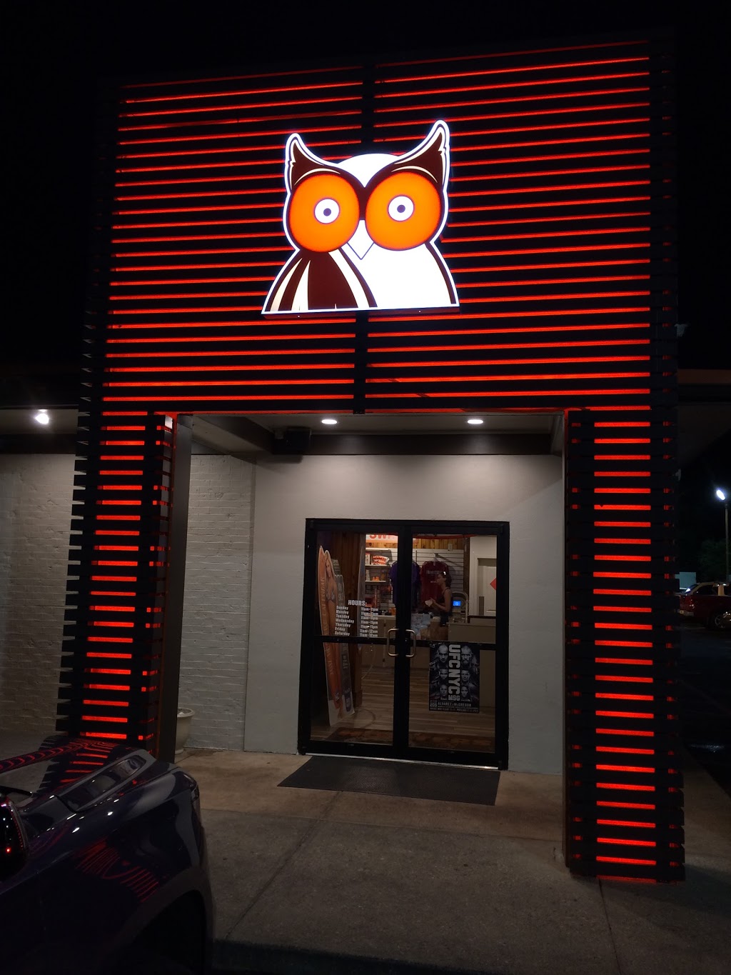 Hooters | restaurant | 3869 Airport Blvd, Mobile, AL 36608, USA | 2513459544 OR +1 251-345-9544