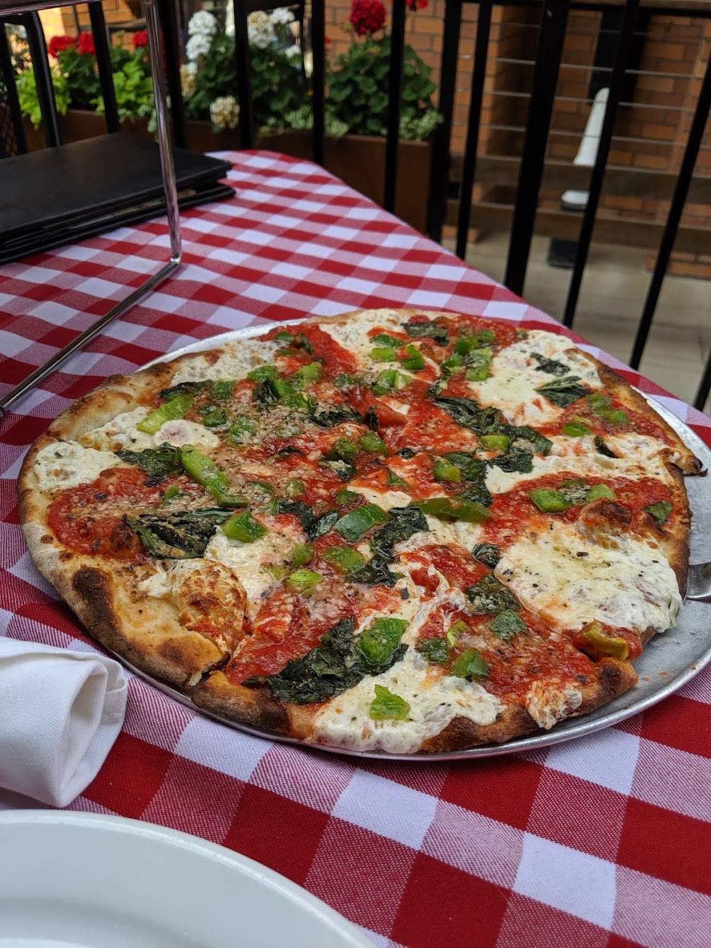 Grimaldis Pizzeria | restaurant | 118 Marion #110, Lexington, KY 40517, USA | 8595237503 OR +1 859-523-7503