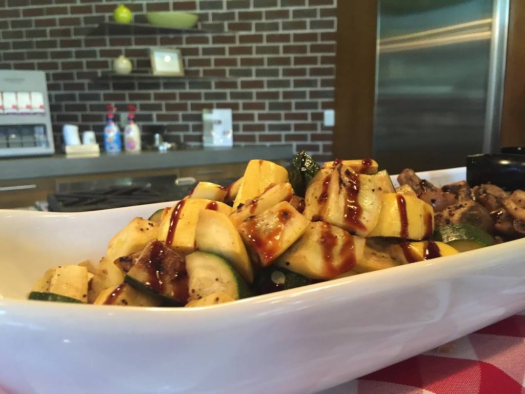 Chef Kings | restaurant | 800 N Shoreline Blvd, Corpus Christi, TX 78401, USA | 2818132319 OR +1 281-813-2319