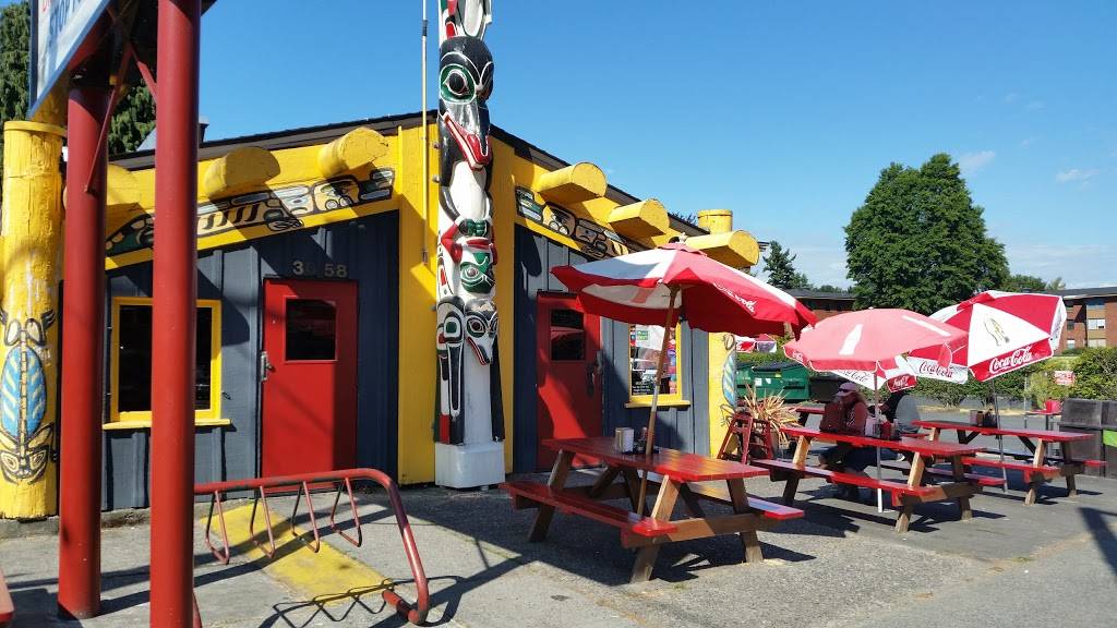 Red Mill Totem House | restaurant | 3058 NW 54th St, Seattle, WA 98107, USA | 2067841400 OR +1 206-784-1400