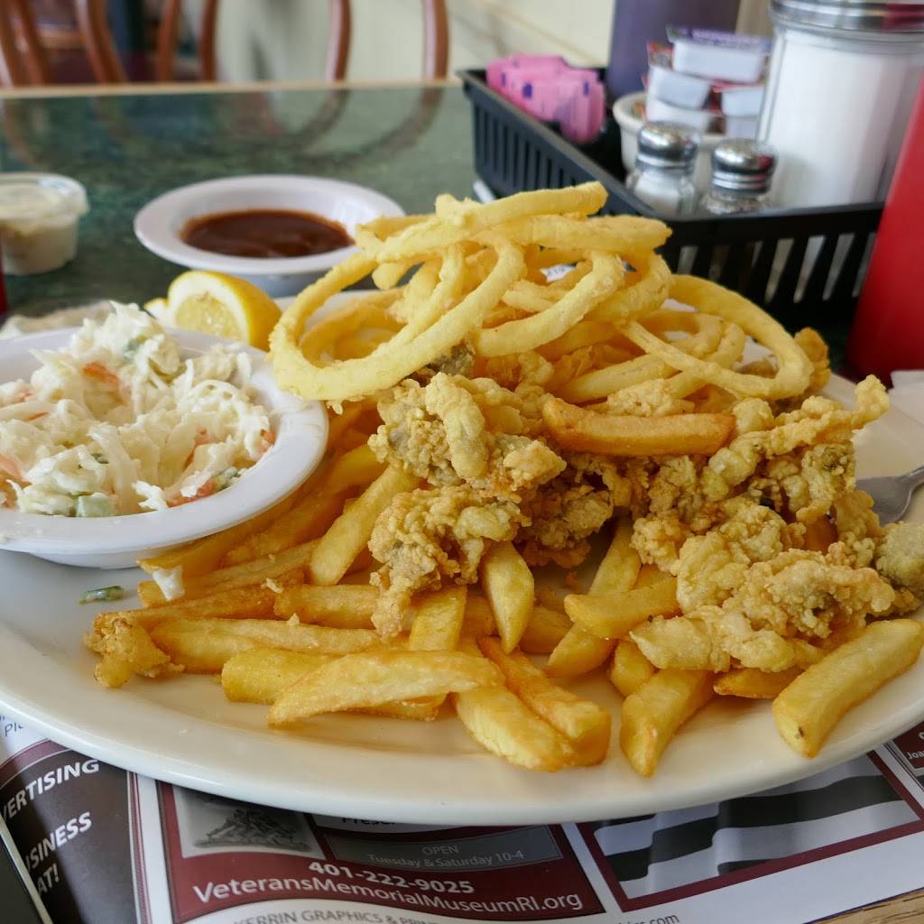 Connies Restaurant | restaurant | 270 Main St, Hanson, MA 02341, USA | 7812948988 OR +1 781-294-8988