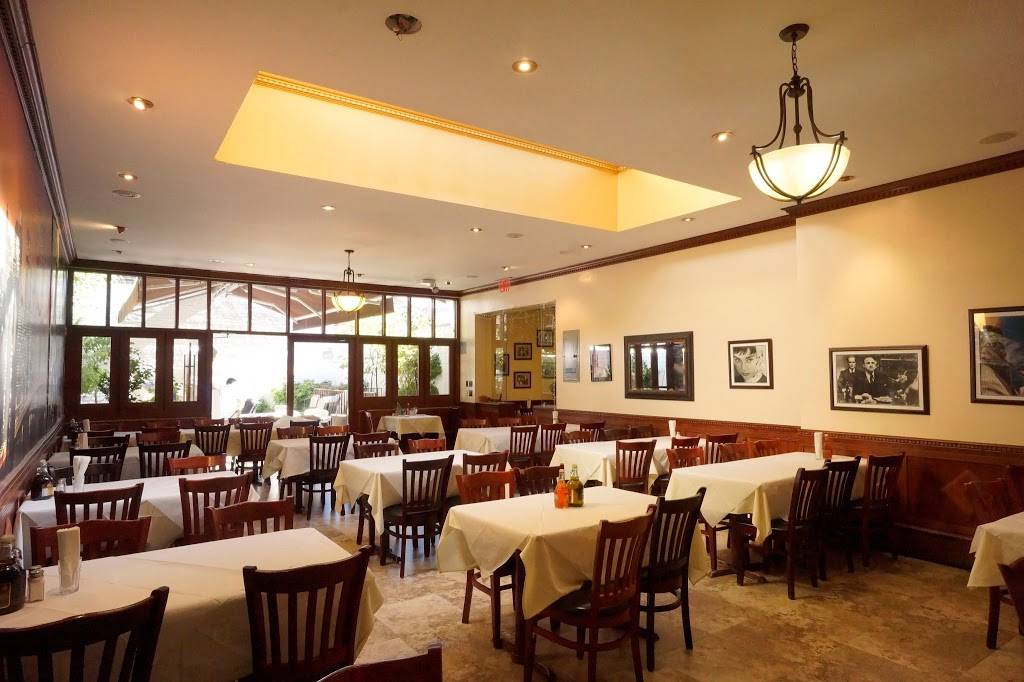 Stamatis | restaurant | 29-09 23rd Ave, Astoria, NY 11105, USA | 7189328596 OR +1 718-932-8596