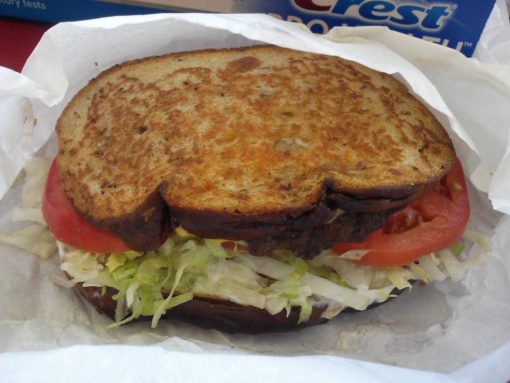 Casa Burger Drive In | restaurant | 1435 Ming Ave, Bakersfield, CA 93304, USA | 6618316392 OR +1 661-831-6392